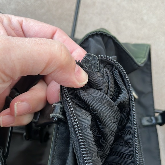 PRADA ITALY LADIES BLACK NYLON BAG-VINTAGE - Picture 16 of 16